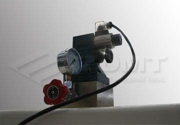 液壓系統.jpg 液壓系統.jpg